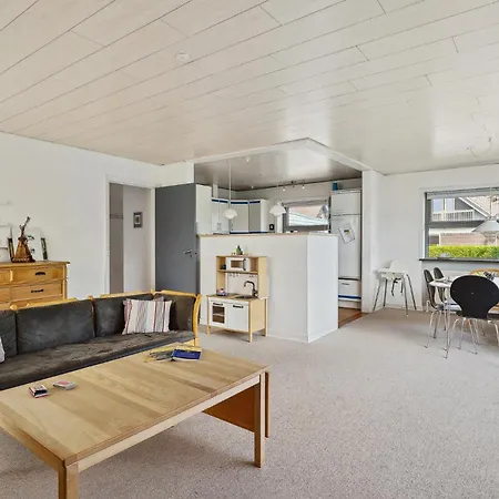 Holiday home Beautiful In With Kitchen
